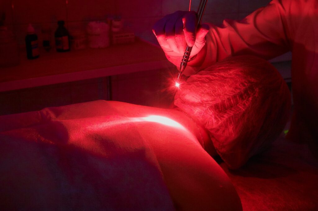 Фотодинамическая терапия заболеваний в Новосибирске