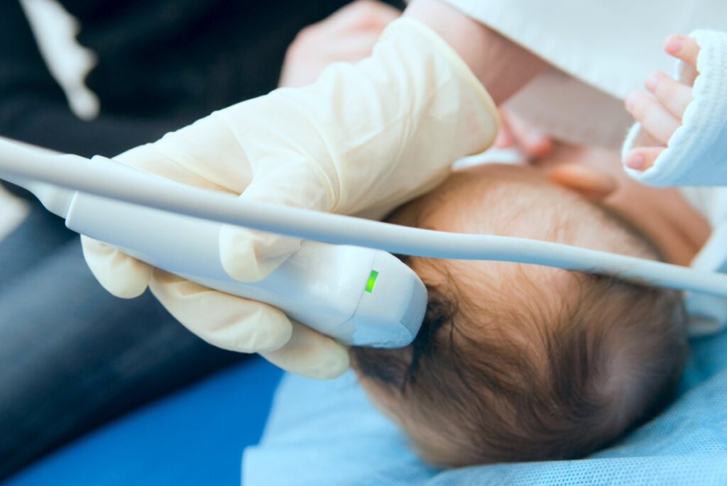 Нейросонография новорожденных в Новосибирске в клинике Апекс по выгодным ценам.